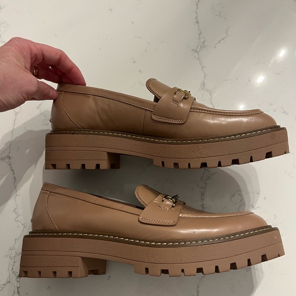 Sam Edelman women’s chunky sole beige loafer, size 9M